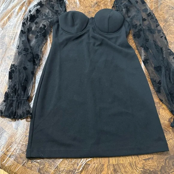 Windsor Black Sheath Dress with Bishop Sleeves - Picture 6 of 10